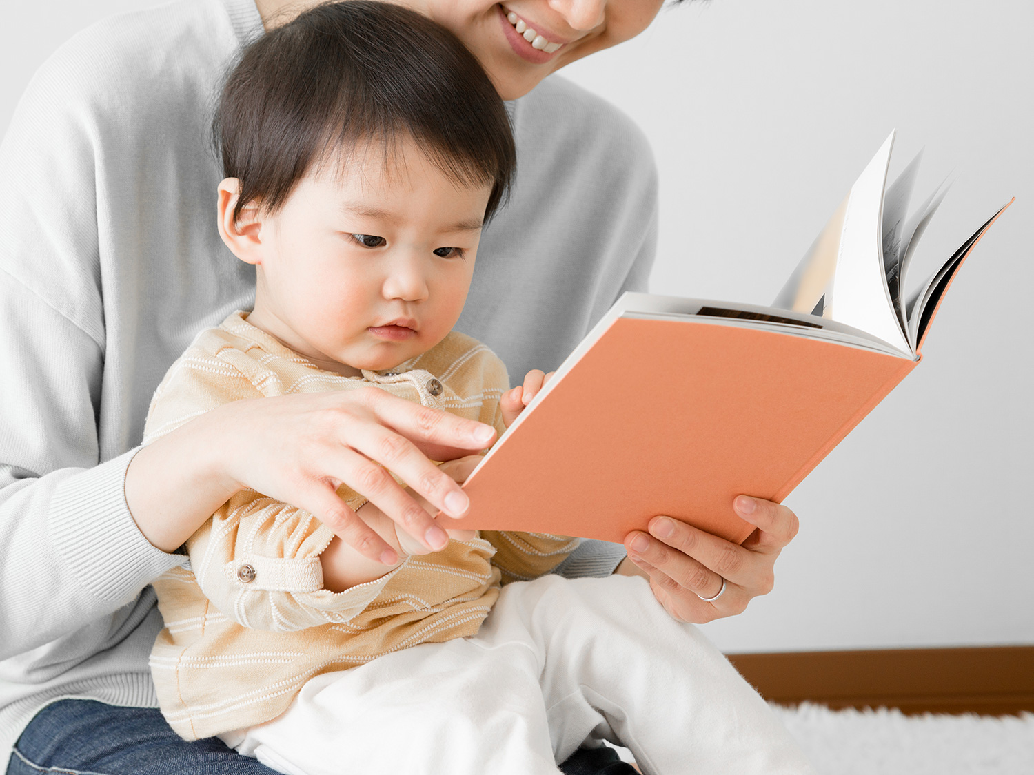 early-literacy-reading-with-0-2-year-olds