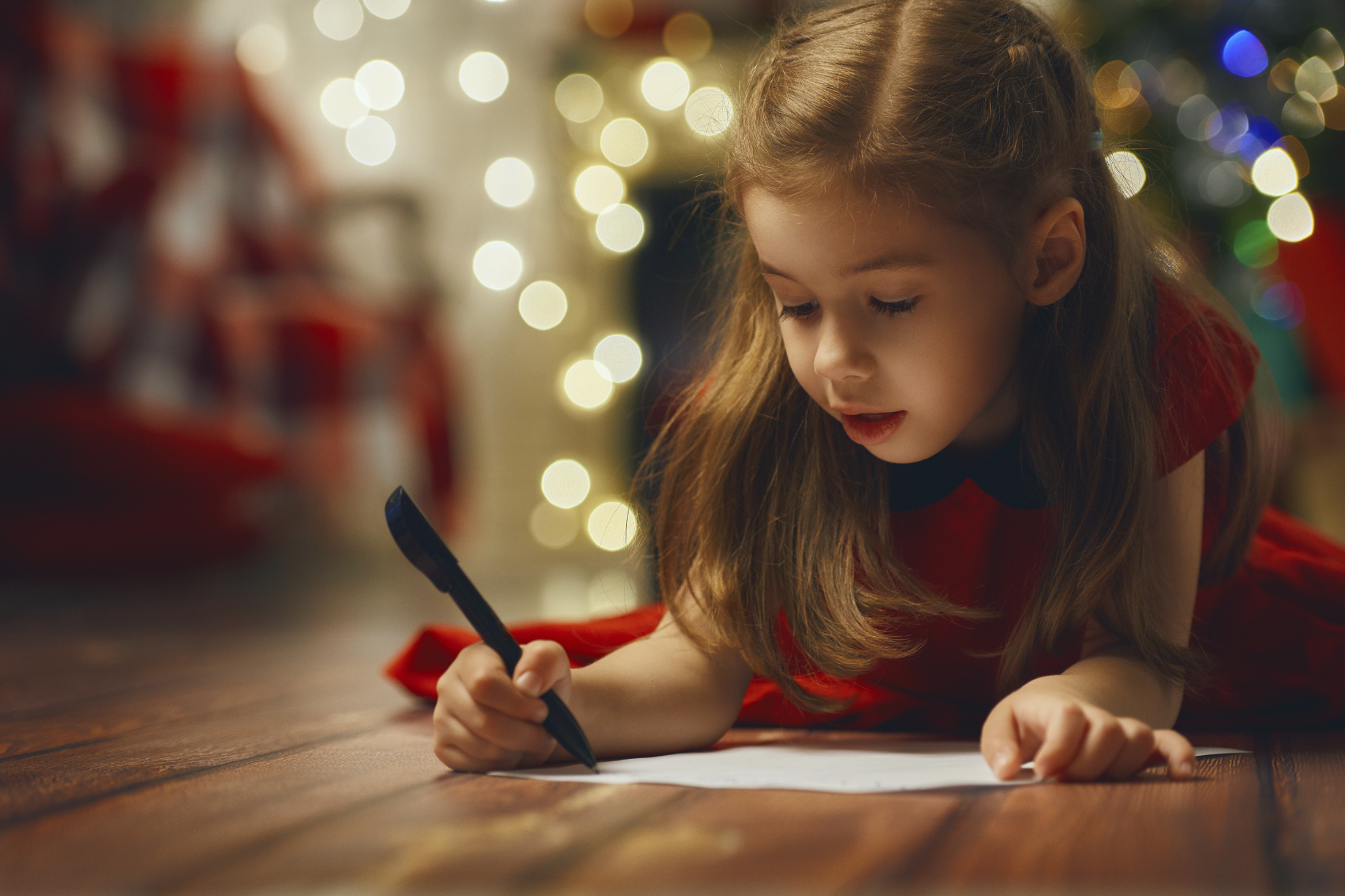 Roll a Holiday Story: A Christmas Reading Game | Scholastic | Parents